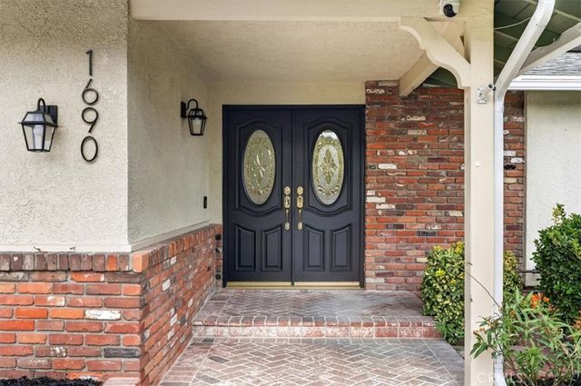 1690 N Mulberry Avenue, Upland, CA 91784