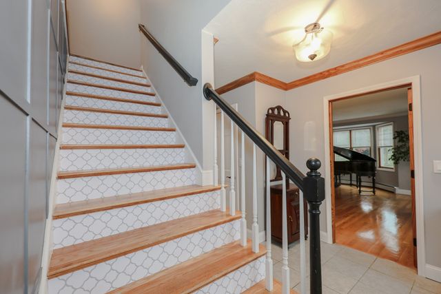 25 Autumn Rd, Wrentham, MA 02093
