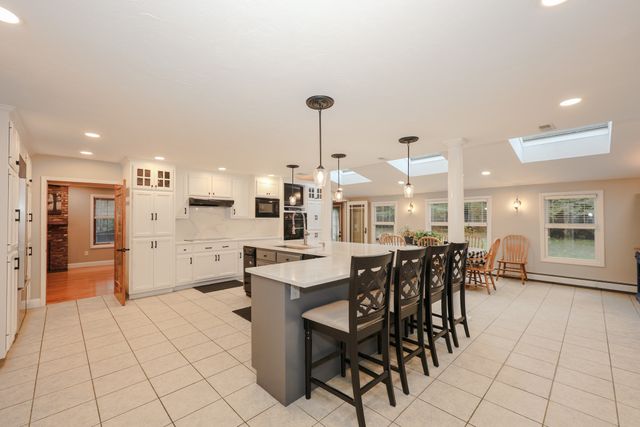 25 Autumn Rd, Wrentham, MA 02093