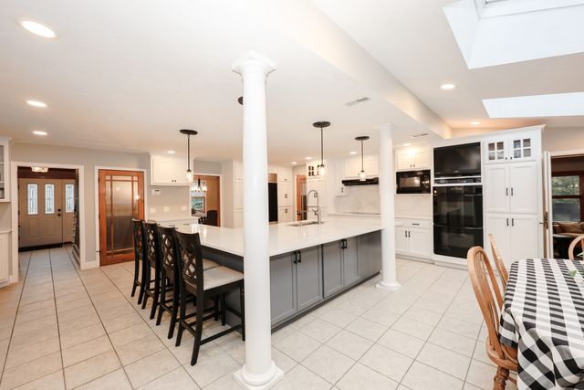 25 Autumn Rd, Wrentham, MA 02093