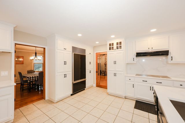 25 Autumn Rd, Wrentham, MA 02093