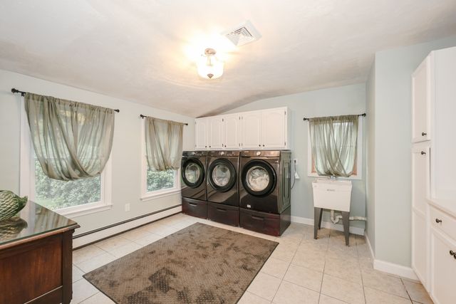 25 Autumn Rd, Wrentham, MA 02093