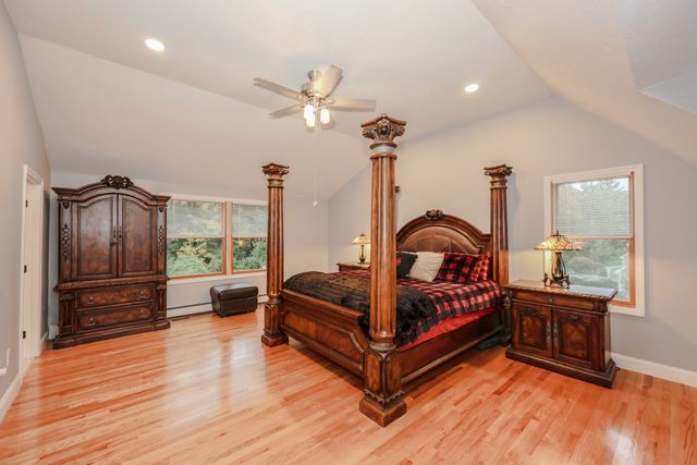 25 Autumn Rd, Wrentham, MA 02093