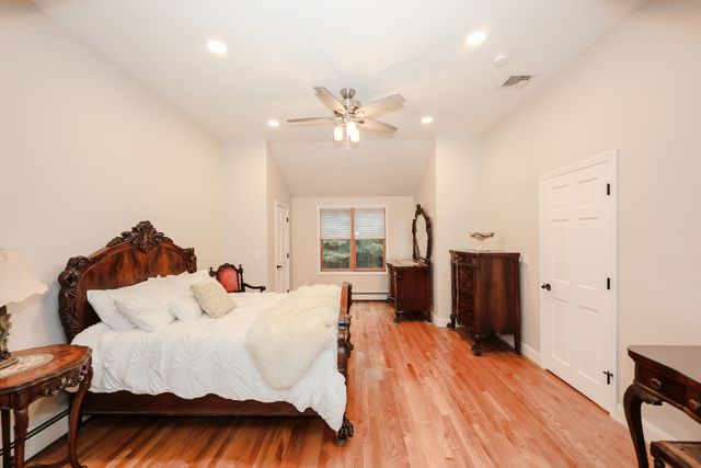 25 Autumn Rd, Wrentham, MA 02093