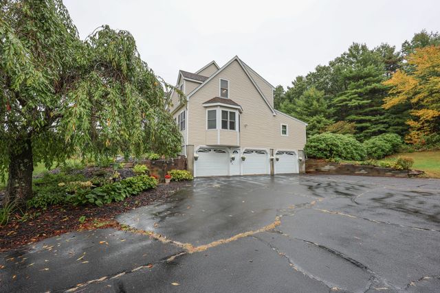 25 Autumn Rd, Wrentham, MA 02093