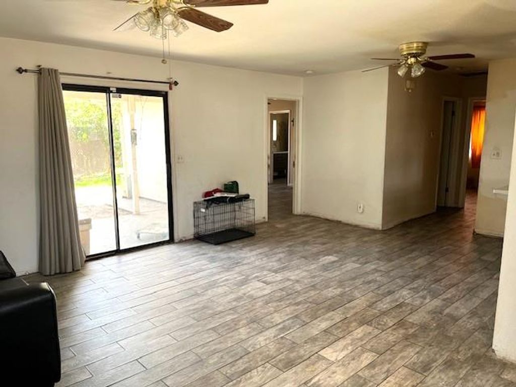 Image 3 of property listing at 3510 Woodrow, Selma, CA 93662