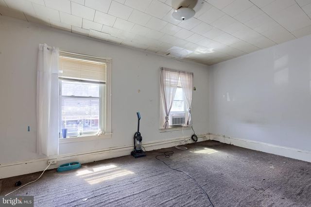 31 N BROAD ST, Lancaster, PA 17602