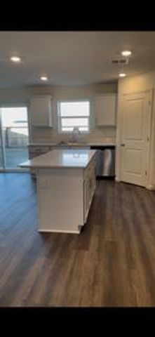 2114 Coulter Lane 393P, Los Banos, CA 93635