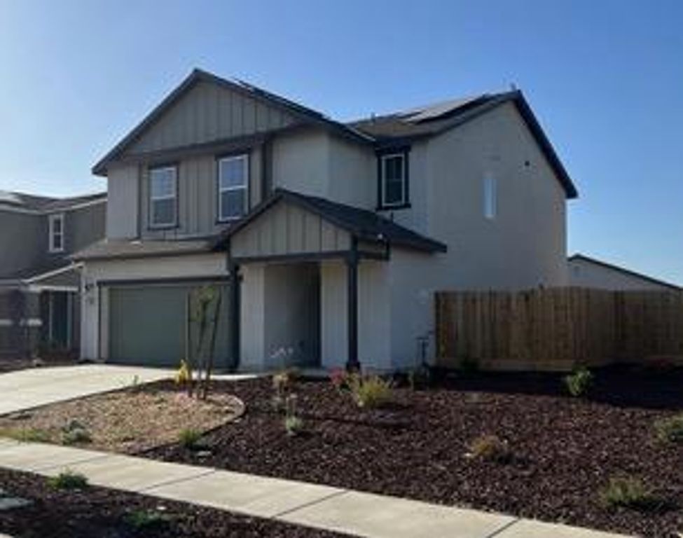 2114 Coulter Lane 393P, Los Banos, CA 93635