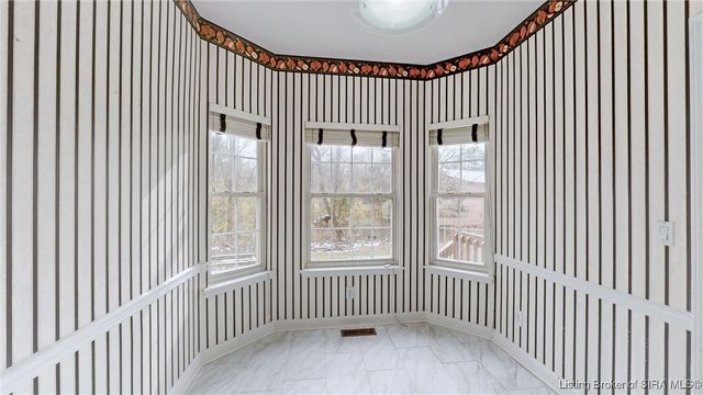 6616 Doris Court, Sellersburg, IN 47172