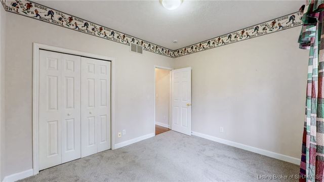 6616 Doris Court, Sellersburg, IN 47172