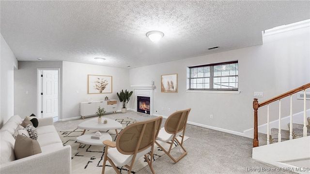 6616 Doris Court, Sellersburg, IN 47172