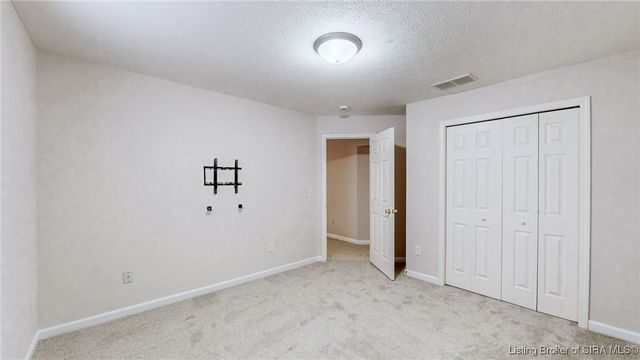 6616 Doris Court, Sellersburg, IN 47172