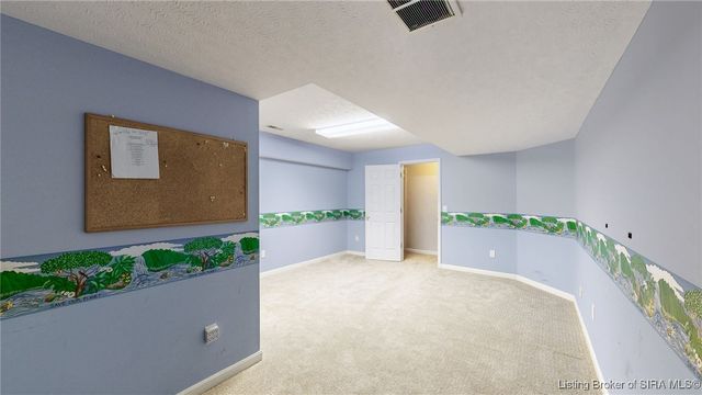 6616 Doris Court, Sellersburg, IN 47172