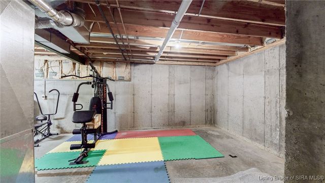 6616 Doris Court, Sellersburg, IN 47172