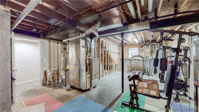 6616 Doris Court, Sellersburg, IN 47172