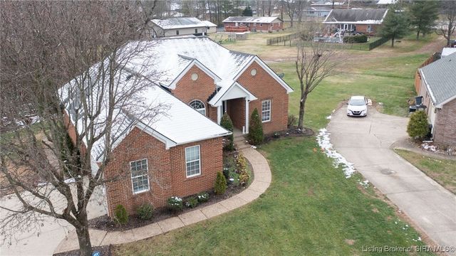 6616 Doris Court, Sellersburg, IN 47172