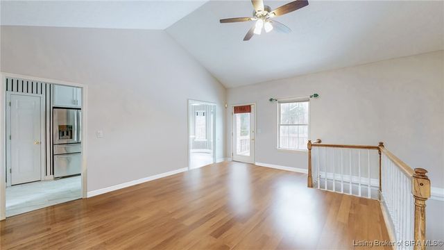 6616 Doris Court, Sellersburg, IN 47172