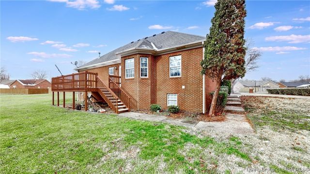 6616 Doris Court, Sellersburg, IN 47172