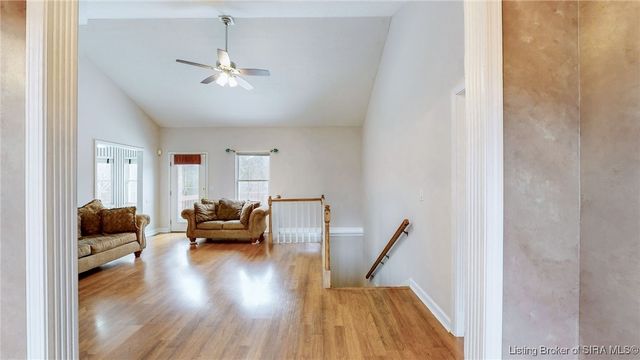 6616 Doris Court, Sellersburg, IN 47172