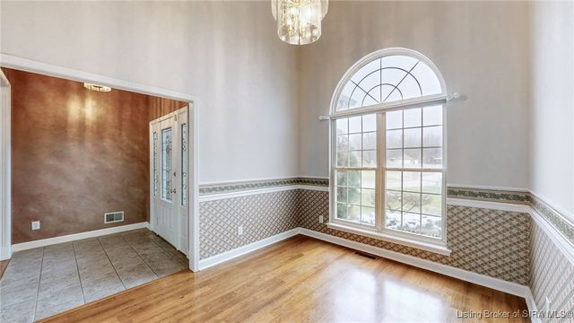 6616 Doris Court, Sellersburg, IN 47172