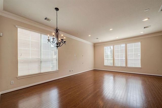 3302 Clearview Circle, Houston, TX 77025