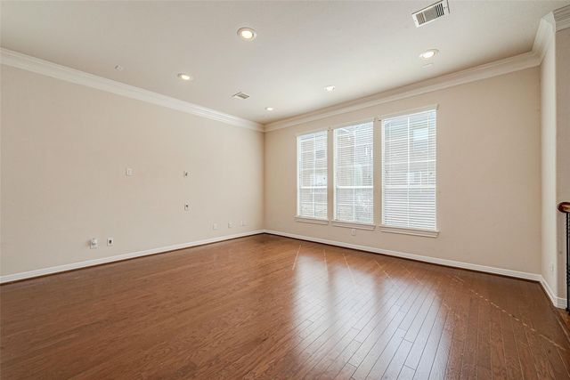 3302 Clearview Circle, Houston, TX 77025