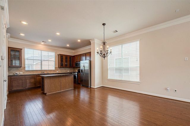 3302 Clearview Circle, Houston, TX 77025