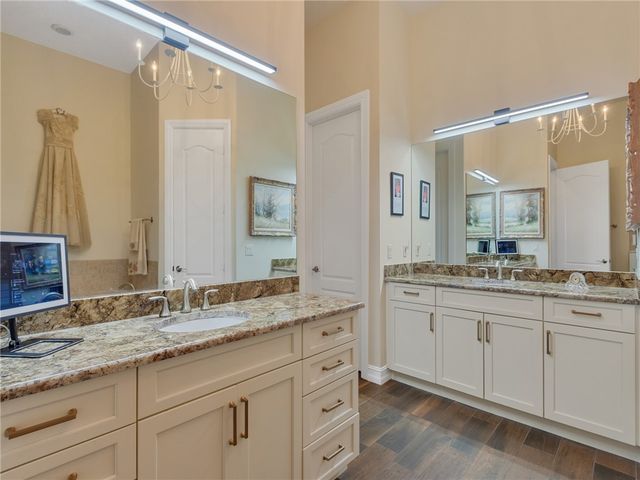 1070 River Wind Circle, Vero Beach, FL 32967