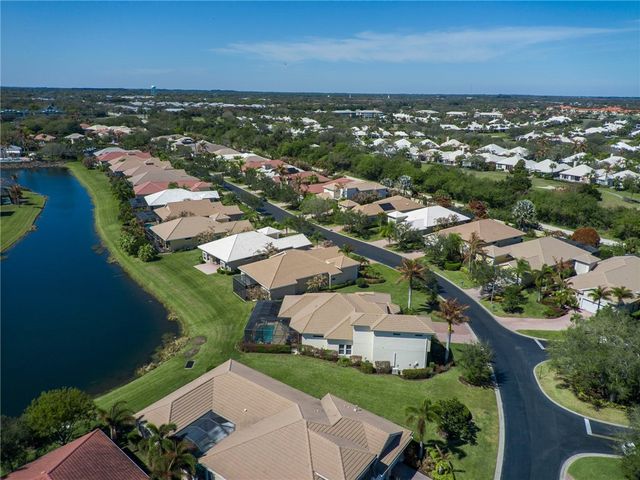 1070 River Wind Circle, Vero Beach, FL 32967