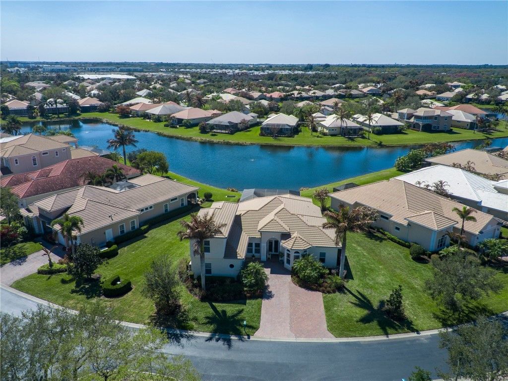 1070 River Wind Circle, Vero Beach, FL 32967