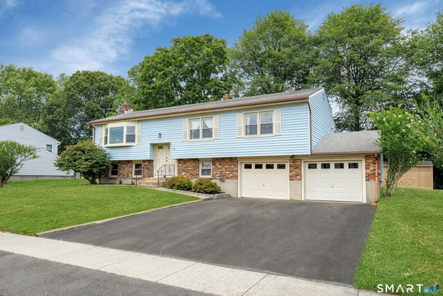 11 Apple Tree Terrace, West Haven, CT 06516