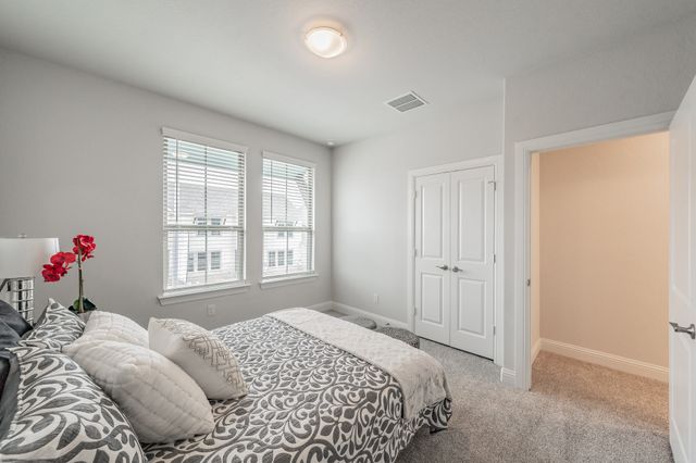 9713 Thorncrown Lane, Fort Worth, TX 76179