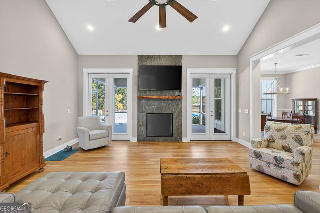 333 Bluffs Landing, Waverly, GA 31565