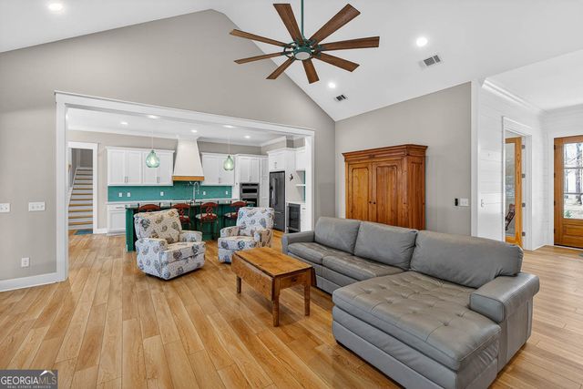 333 Bluffs Landing, Waverly, GA 31565