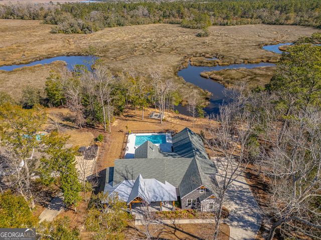 333 Bluffs Landing, Waverly, GA 31565