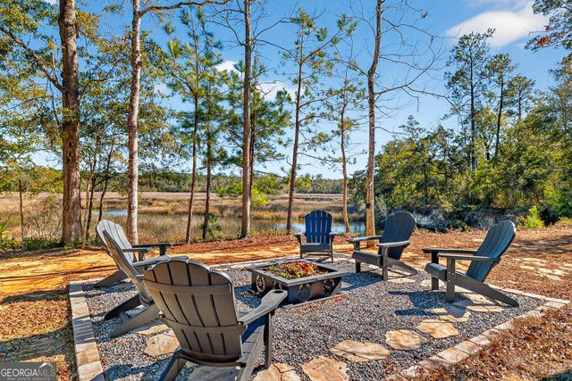 333 Bluffs Landing, Waverly, GA 31565