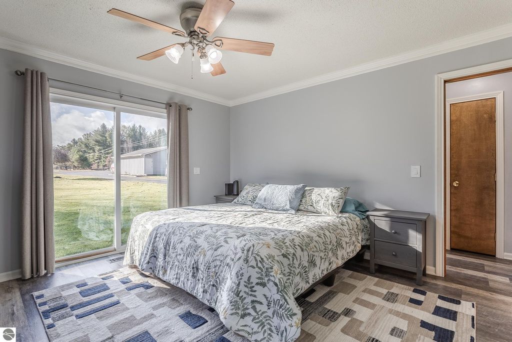 Image 17 of property listing at 1009 Radov Road, Gladwin, MI 48624