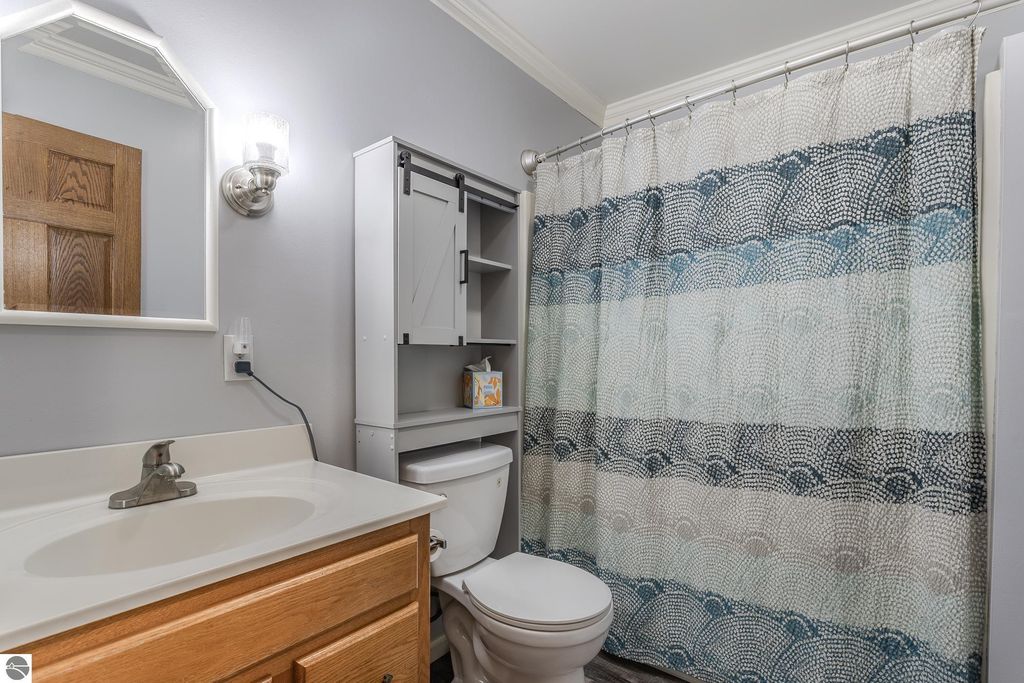 Image 21 of property listing at 1009 Radov Road, Gladwin, MI 48624