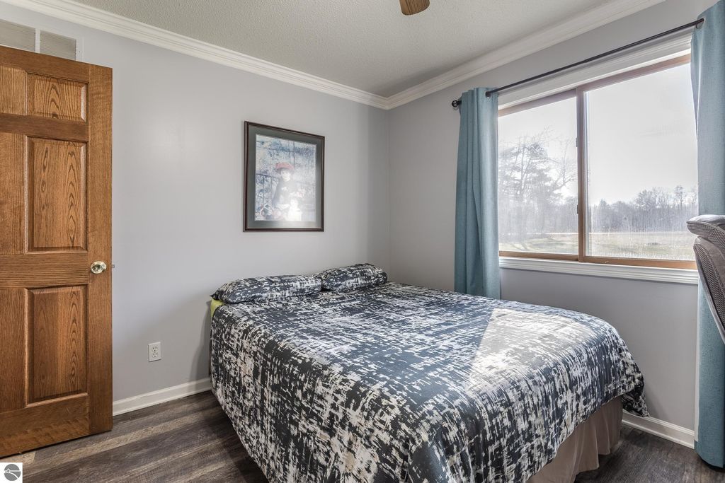 Image 22 of property listing at 1009 Radov Road, Gladwin, MI 48624