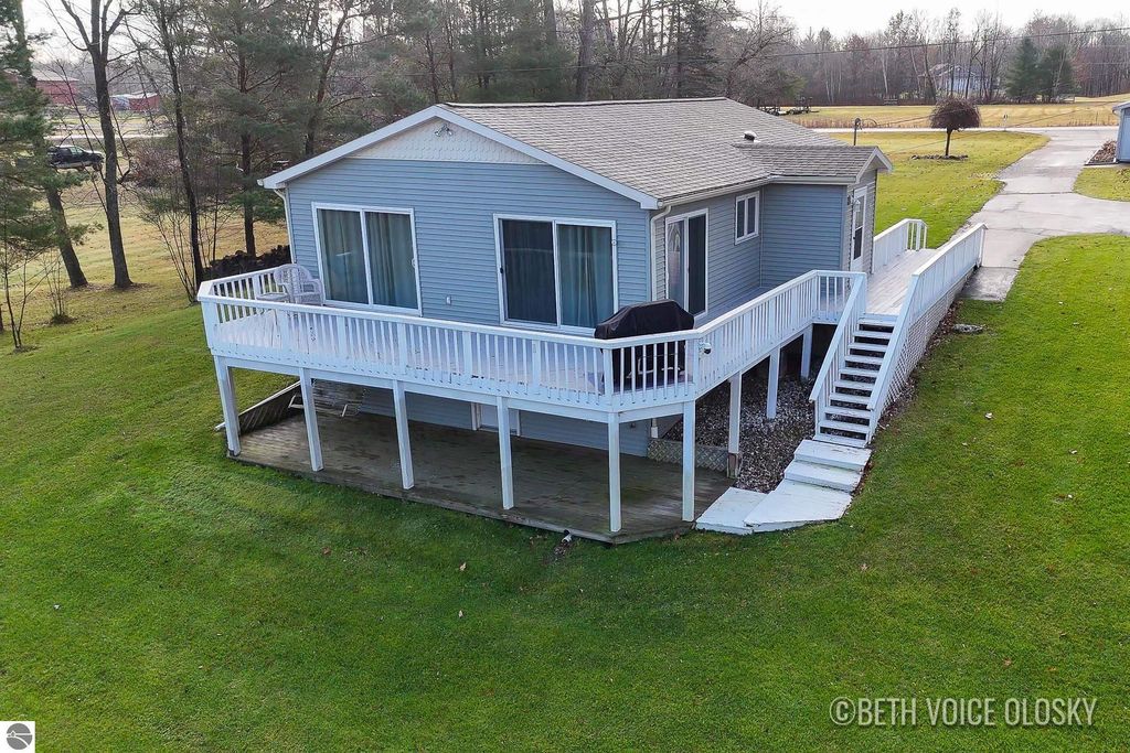 Image 23 of property listing at 1009 Radov Road, Gladwin, MI 48624