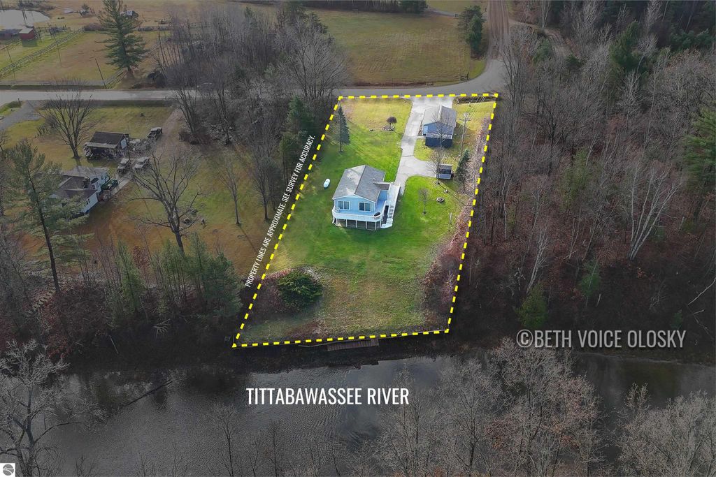 Image 29 of property listing at 1009 Radov Road, Gladwin, MI 48624