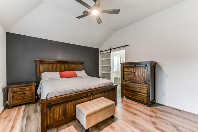 2410 Brown Maple Drive, Fresno, TX 77545