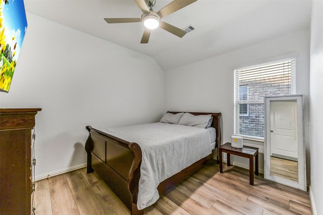 2410 Brown Maple Drive, Fresno, TX 77545