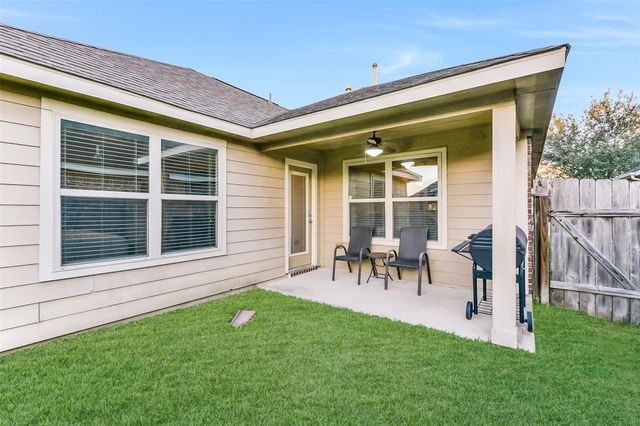 2410 Brown Maple Drive, Fresno, TX 77545