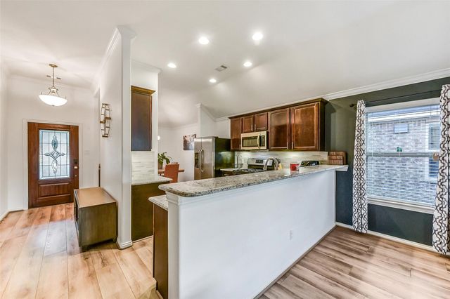 2410 Brown Maple Drive, Fresno, TX 77545