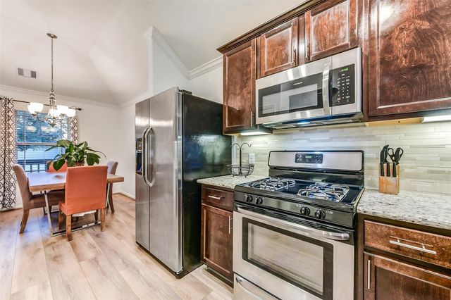 2410 Brown Maple Drive, Fresno, TX 77545