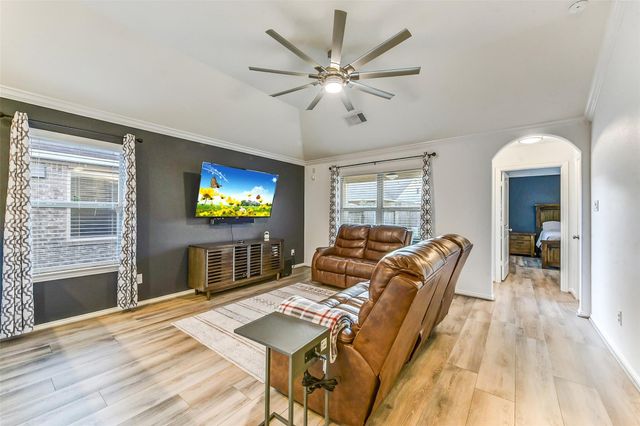 2410 Brown Maple Drive, Fresno, TX 77545