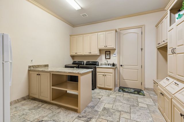 2108 Camden Circle, Southlake, TX 76092