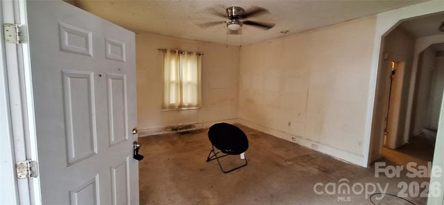 731 E Third Avenue, Gastonia, NC 28054